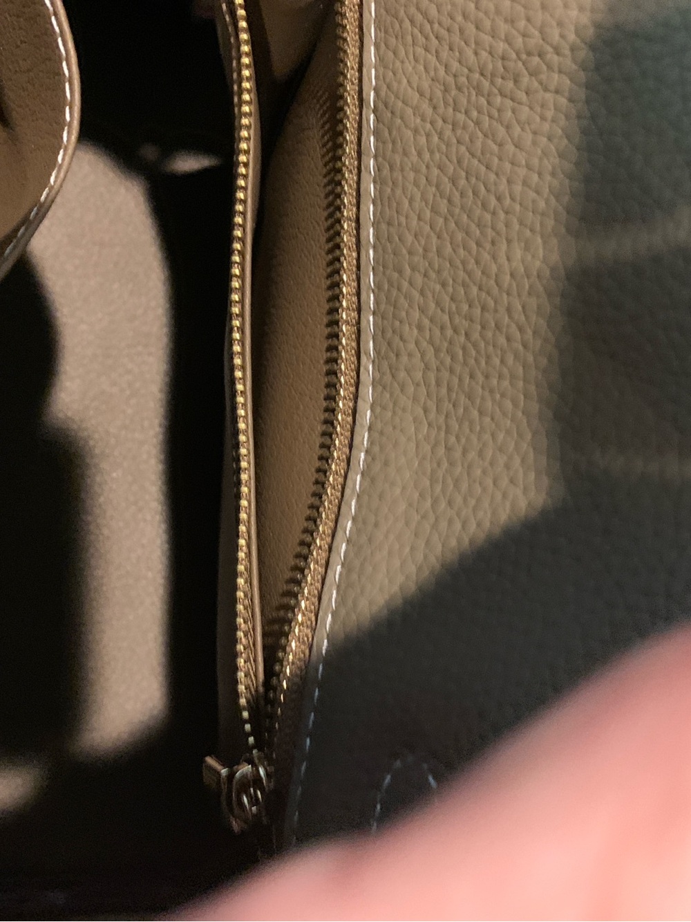 Designer Inspired Taupe Crossbody New - Picture 4 of 7